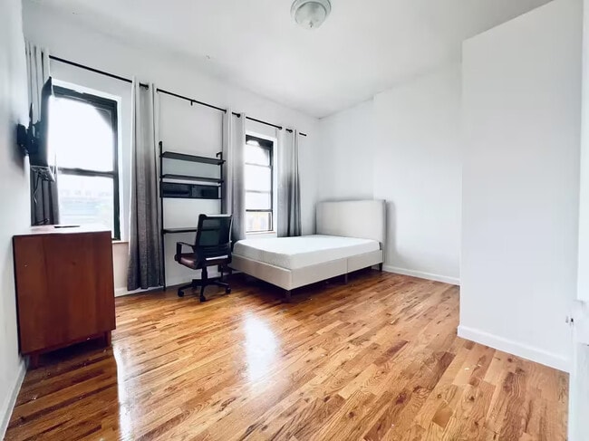 Photo - Furnished room/NOT APARTMENT Unit 4L