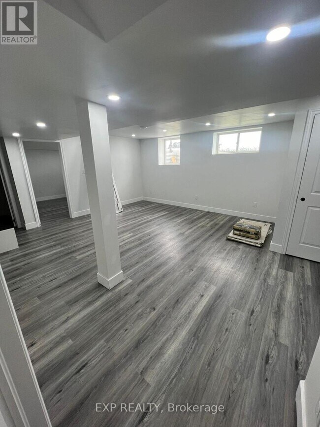 Photo - 3817 Ayrshire Ave