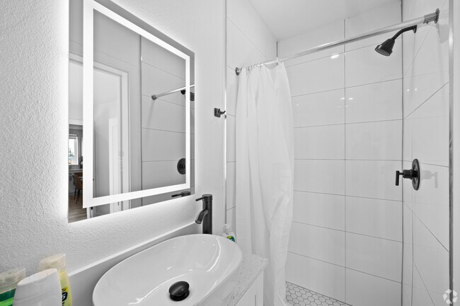 Photo - 1181 Rolland Curtis Pl