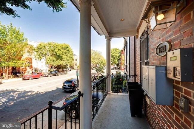 Photo - 1543 6th St NW