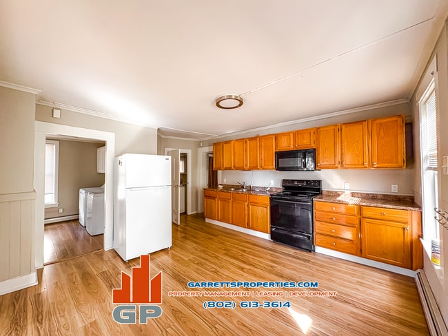 Building Photo - 91 Summer St Unit A