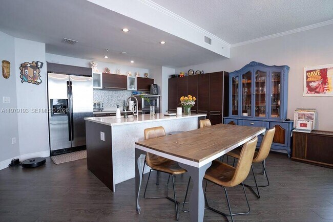 Photo - 1900 N Bayshore Dr Unit 2018