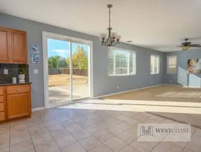 41018 Crimson Pillar Ln