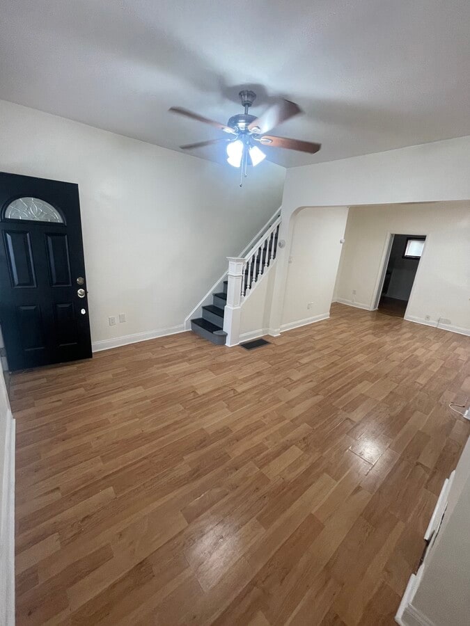 Photo - 162 W Clarkson Ave