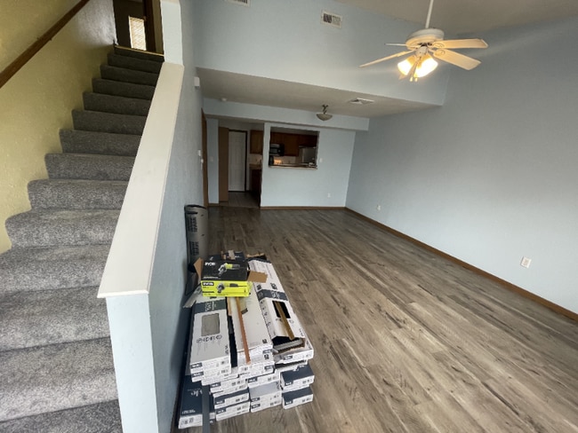 Photo - 3403 Westwind Dr Unidad A