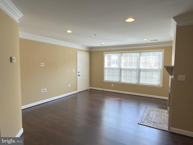 675 Constellation Square SE Unidad B
