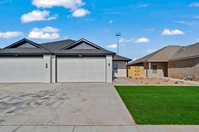 Building Photo - Like new duplex in Frenship East! Unit A