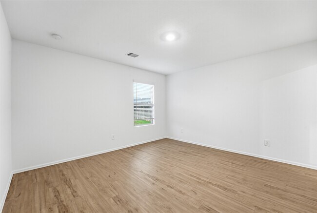 Photo - 213 Rustic Ridge Cir