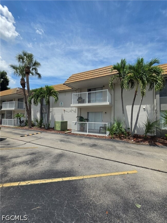 Photo - 1830 Maravilla Ave Unit 402