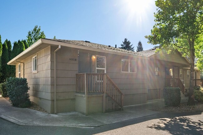 Building Photo - 1BR/1BA - NE Portland Unit 6051 #B