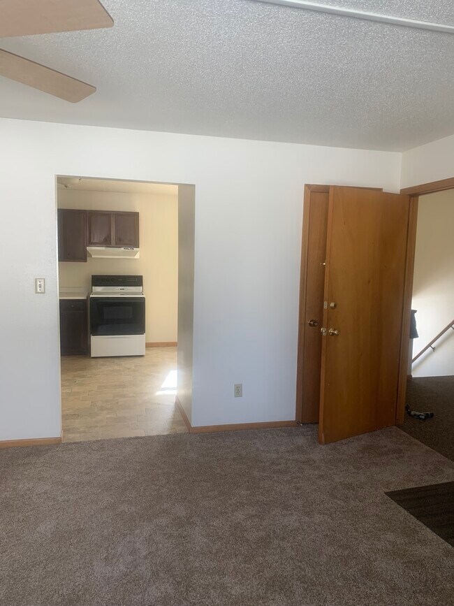 Photo - 305 E 1st St Unit #3