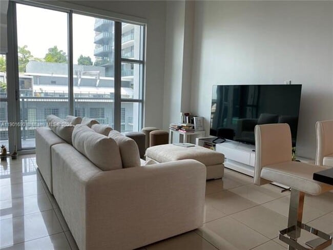 Photo - 3301 NE 1st Ave Unit 3301 NE 1st Ave  M0706