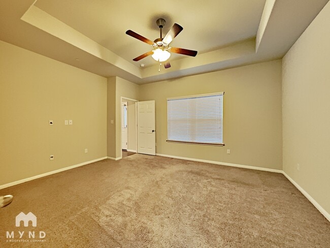 2304 S Lakeline Blvd