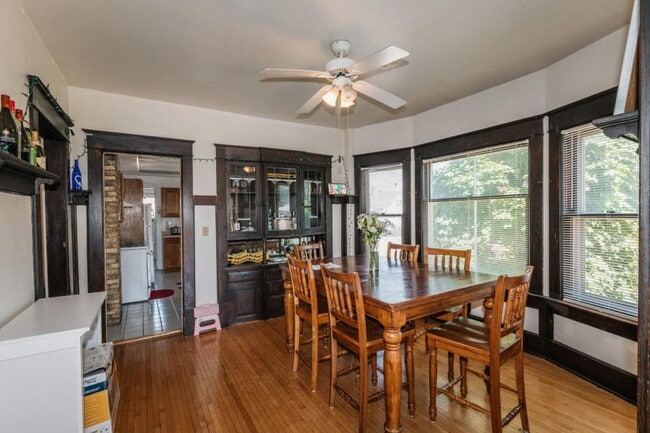 Photo - Farwell House