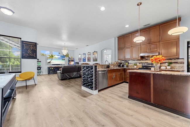 Photo - 3183 SW Ann Arbor Rd