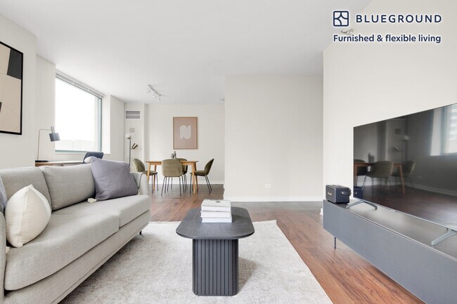 Photo - 420 E Ohio St Unit FL17-ID588