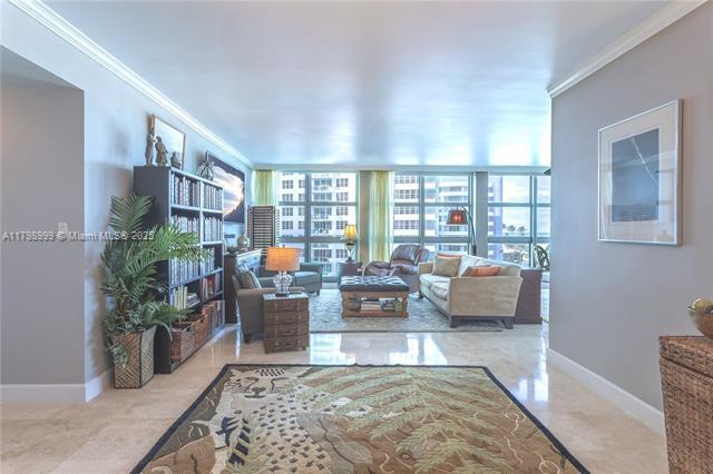 Photo - 5055 Collins Ave Condo Unit 5C