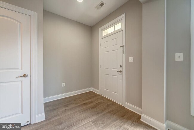 Photo - 15970 Greymill Manor Dr