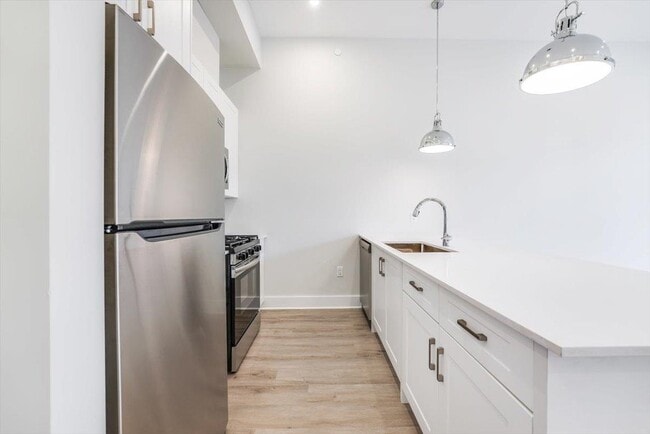 Photo - 667-665 Grand St Unit 403