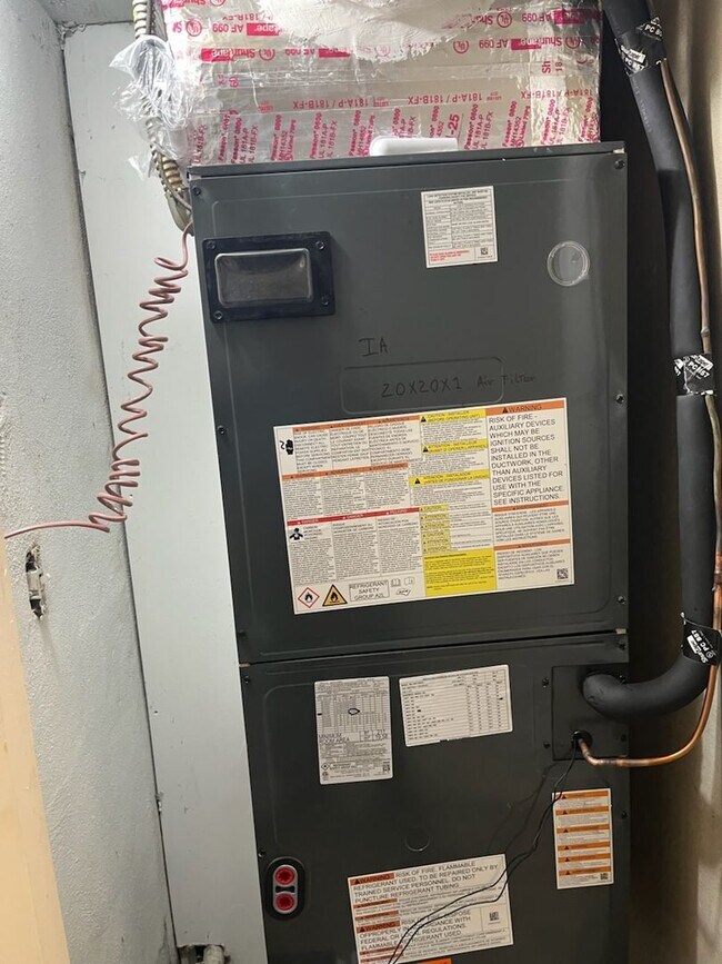 Photo - For Rent 4-Bedroom, 2-Bathroom single-family home