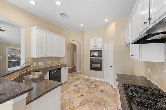 Photo - 6803 Rhodes Ct