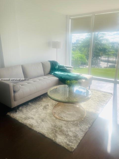 10275 Collins Ave Unit 327