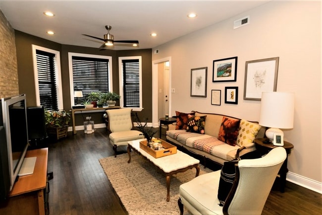 Building Photo - 2013 N Hoyne Ave Unit 1F Rental