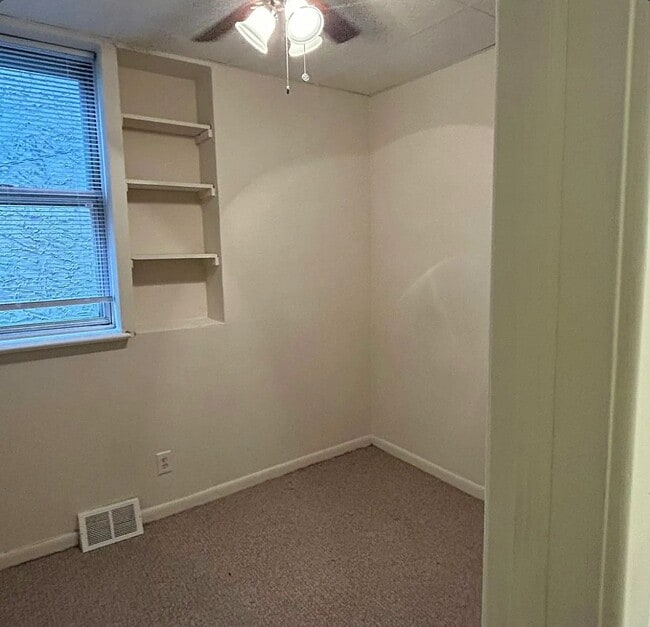 Photo - 2538 Amber St Unidad 2