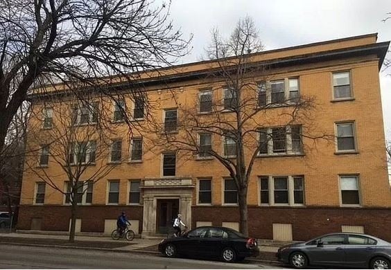 Building Photo - 1352 W Berwyn Ave