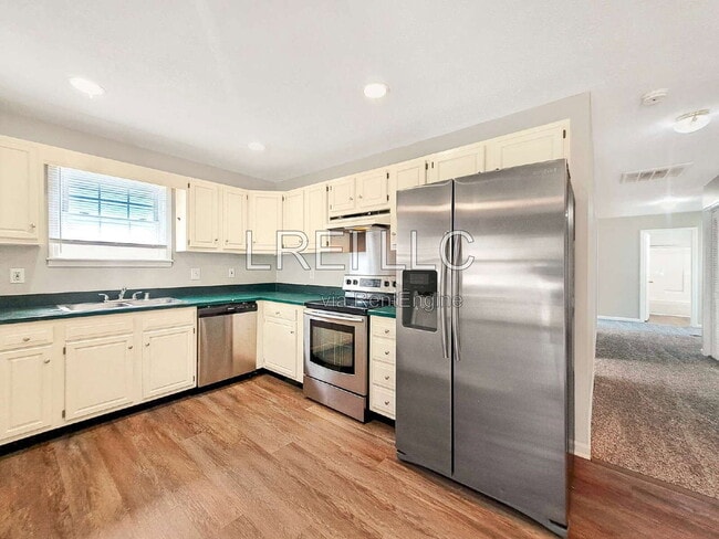 Photo - 1504 Haskin Ave