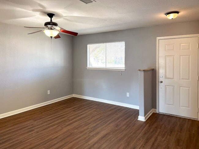 Photo - 3 Bedroom / 2 Bath