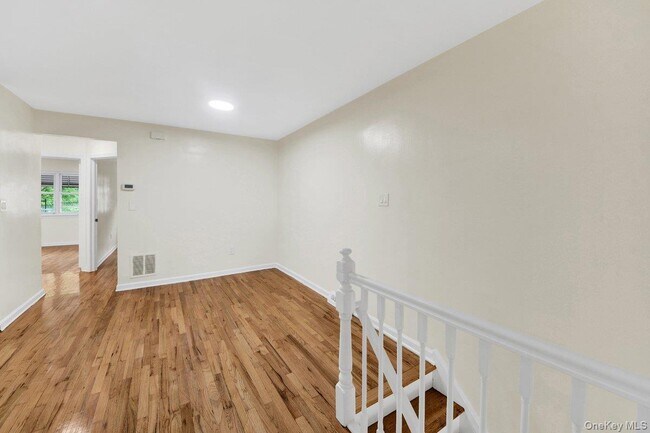 Photo - 3722 Bronxwood Ave Unit 2