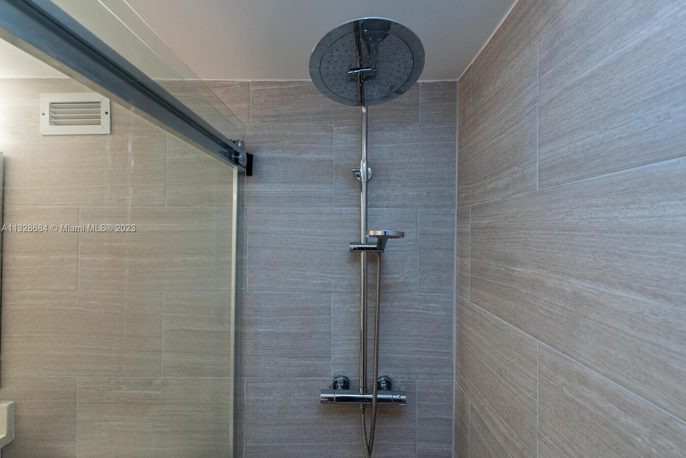 Photo - 2501 S Ocean Dr Unidad 1012(available August 25)