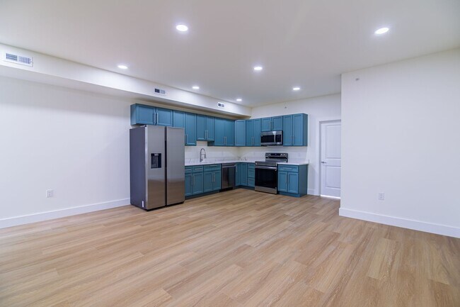 3956 Parrish St Unit C