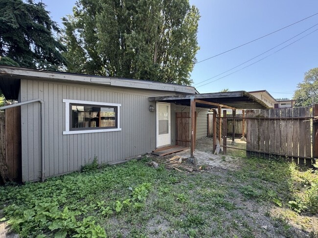 Photo - 820 S Donovan St Unit B