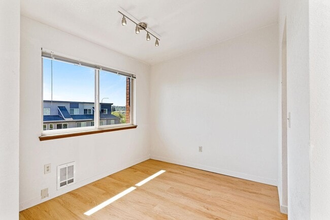 Photo - Maplewood Apartments