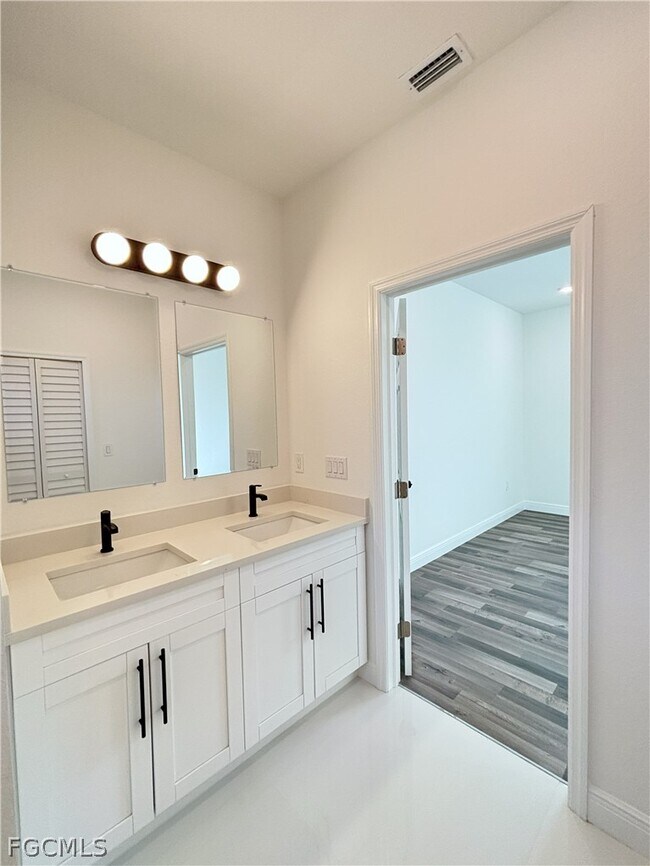 Photo - 1422 Highland Ave