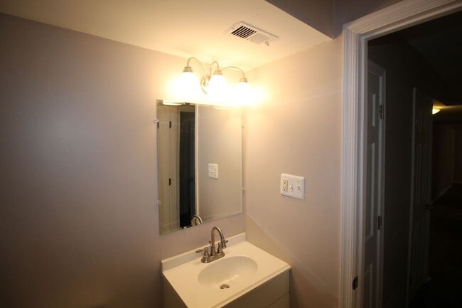 Photo - Beautiful 2 BD Near The Alameda Unit 815 Gilrubin Ct - 13