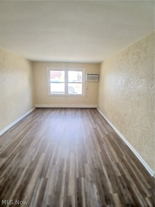 Photo - 127 Shields Rd Unit 2