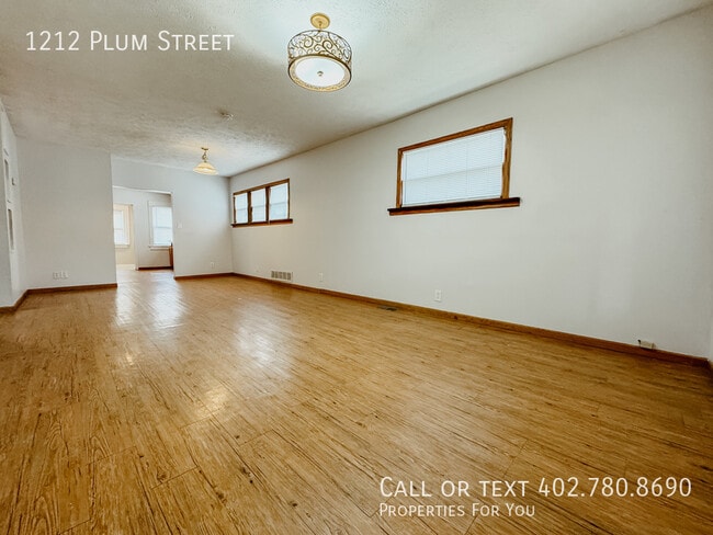 Photo - 1212 Plum St