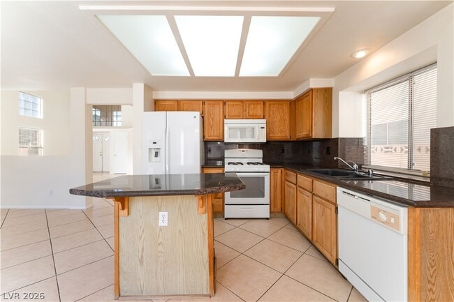 Building Photo - 2408 Moon Shore Dr