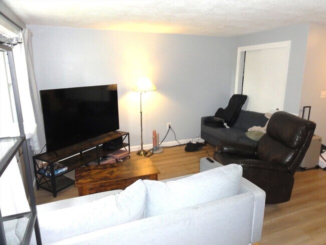 Photo - 73 Kennedy Dr