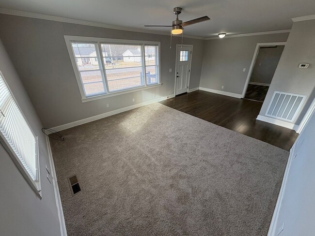 Photo - 397 Franklin Rd