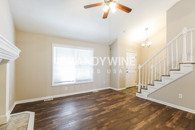 1120 Meadowlark Ln