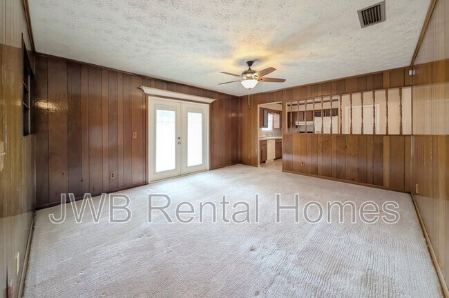 Photo - 1620 Bay Cir E