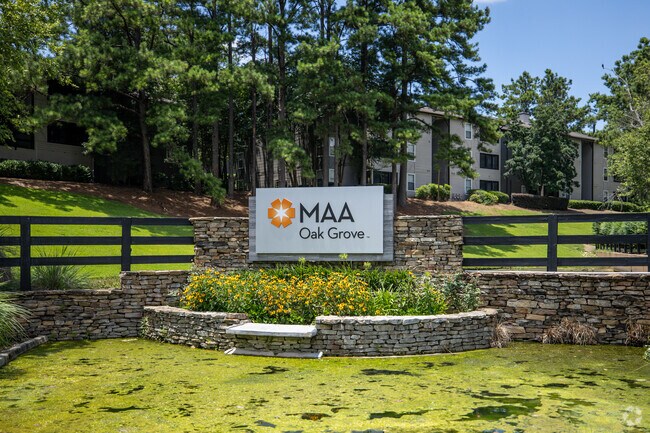 1900 Centre Pointe Blvd - Signage - MAA Oak Grove