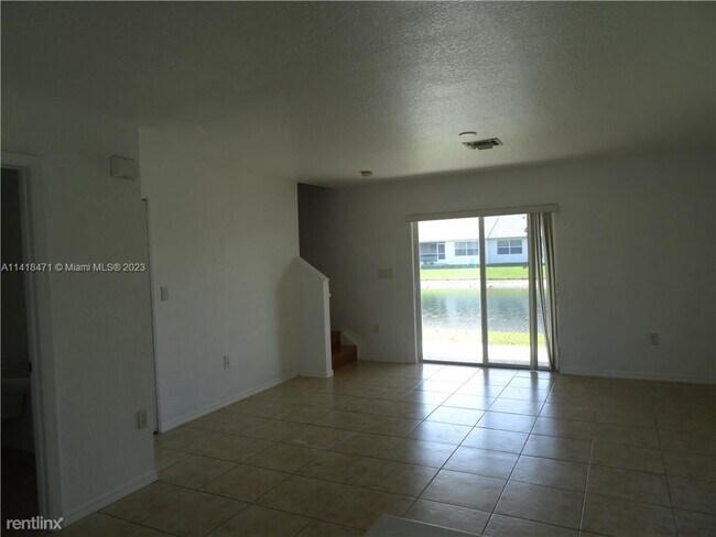 Photo - 3 br, 2.5 bath House - 5939 Glasgow Way