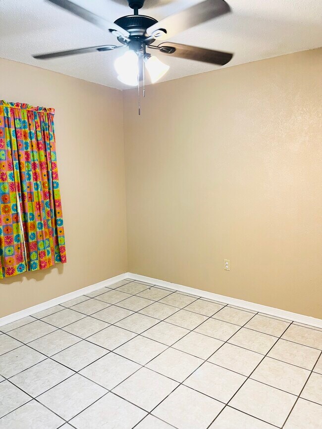 Photo - 1534 Delta Dr