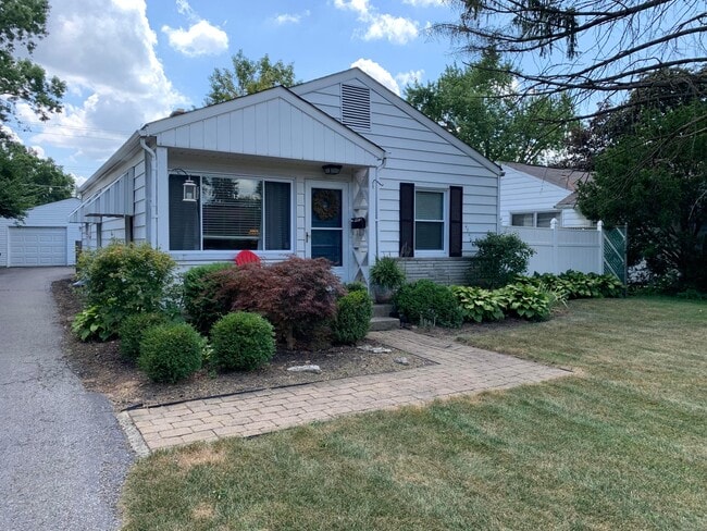Building Photo - 1953 Fishinger Rd