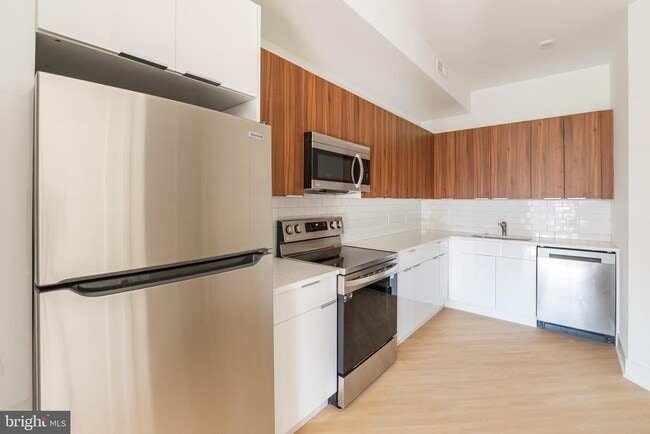 Building Photo - 4200 Lancaster Ave Unit 401 Rental